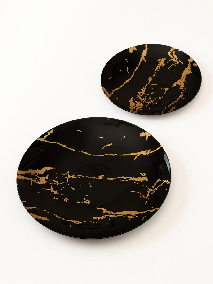 Family Co. Plastik Tek Kullanımlık Tabaklar, 2 Boyutlu Set 20 Adet. 362589158 100 adet