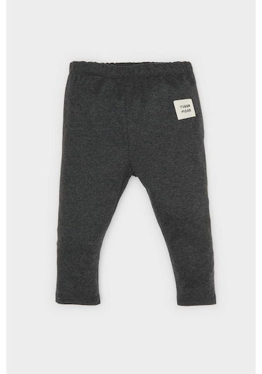 DeFacto Erkek Bebek 2'li Takım Baskılı Sweatshirt Beli Lastikli Alt D2937A525SPBG775 Bej DeFacto Erkek Bebek 2'li Takım Baskılı Sweatshirt Beli Lastikli Alt D2937A525SPBG775 Bej