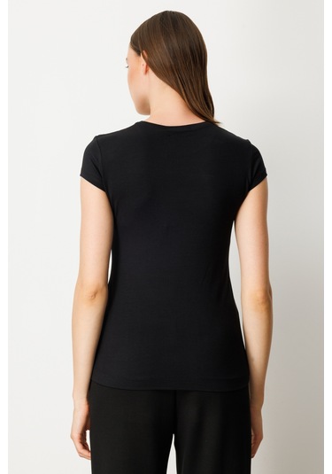 On Kadın Sıfır Yaka Ay Kol Basic Bluz 61302 Siyah Siyah