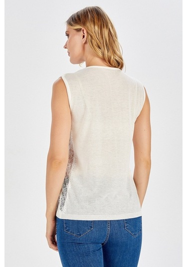 Peraluna Dantel Detaylı Beyaz Renk Kolsuz Kadın Triko Bluz-Beyaz