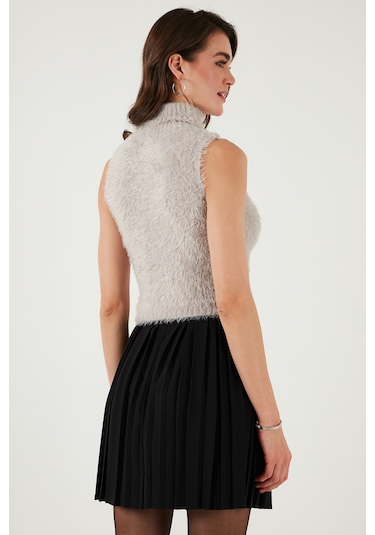 Lela Yumuşak Tüylü Slim Fit Balıkçı Yaka Crop Bayan Süveter 4615566 Gri