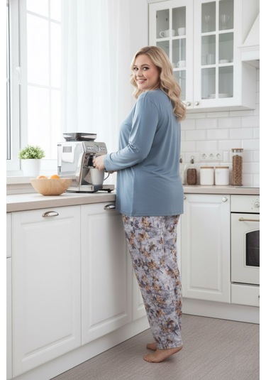 Kadın Çiçek Desen 3 Düğme Likralı Viskon Mevsimlik Büyük Beden Uzun Kol Pijama Takımı İndigo