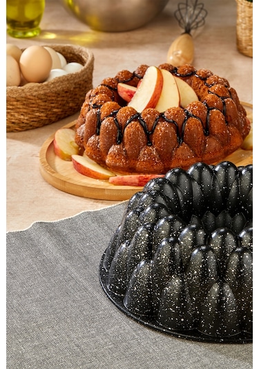 Polochef Prizma Döküm Granit Kek Kalıbı Siyah 26 Cm Siyah
