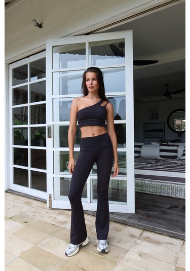 Asana Omuz Detay Spor Siyah Crop Siyah