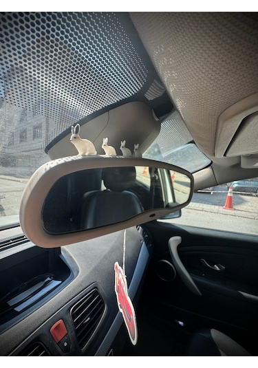 4 Parça Sevimli Tavşan Ailesi Dikiz Aynası Süsü - Ayna Süsü Araba Süsü Torpido Süsü Oto Aksesuar