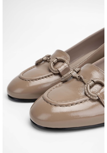 Tamer Tanca Kadın Hakiki Deri Vizon Rugan Klasik Ayakkabı 33 7396 Bn Ayk Sk23/24 Vızon Krsk Rgn Vizon