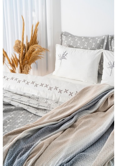 Mode Gri Nakışlı Çift Kişilik Nevresimli Battaniye Seti - 8 Parça Çeyiz Seti Gri