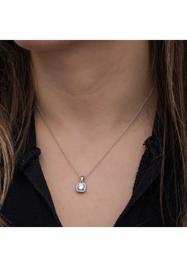 925 Ayar Gümüş Kare Montür Tek Taş Kadın Kolye Gümüş