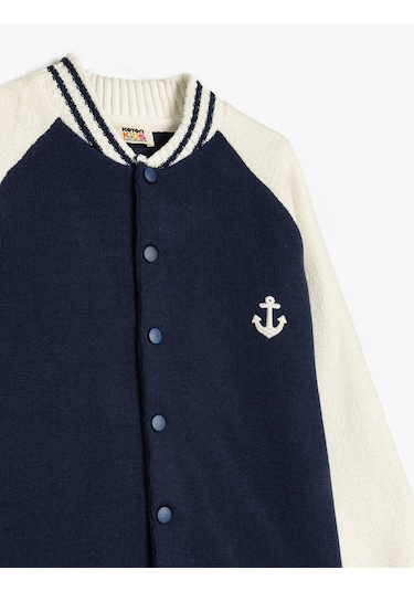 Koton Nakış Detaylı Yuvarlak Yaka Uzun Kollu Çıtçıt Kapamalı Bomber Hırka Lacivert 5skb90002ht Lacivert