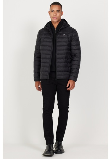 Erkek Sıyah Standart Fit Normal Kesim Kapüşonlu Mont Siyah