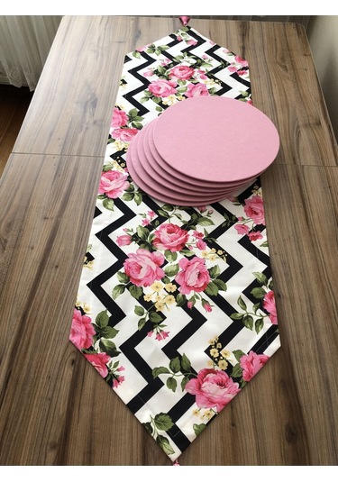 Zigzag Zemin Üzerine Çiçek Desenli Runner & Supla Çok Renkli