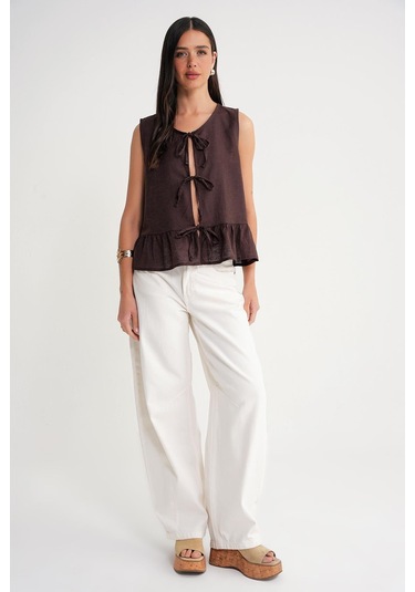 4717 Kadın Önü Bağcıklı Fırfırlı Kolsuz Keten Bluz Kahve Kahve