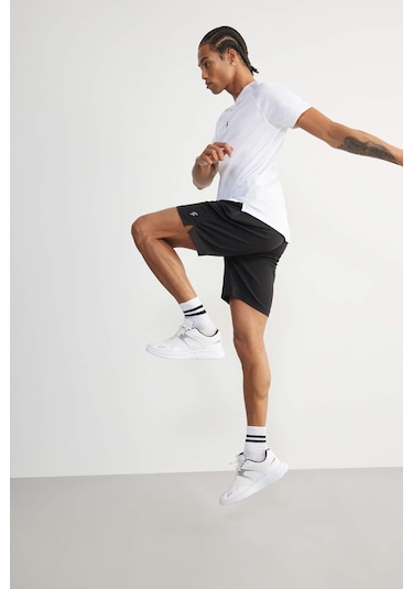 DeFactoFit Hızlı Kuruyan Slim Fit Dar Kesim Sporcu Standart Paça Şort V3030AZ25SPBK81