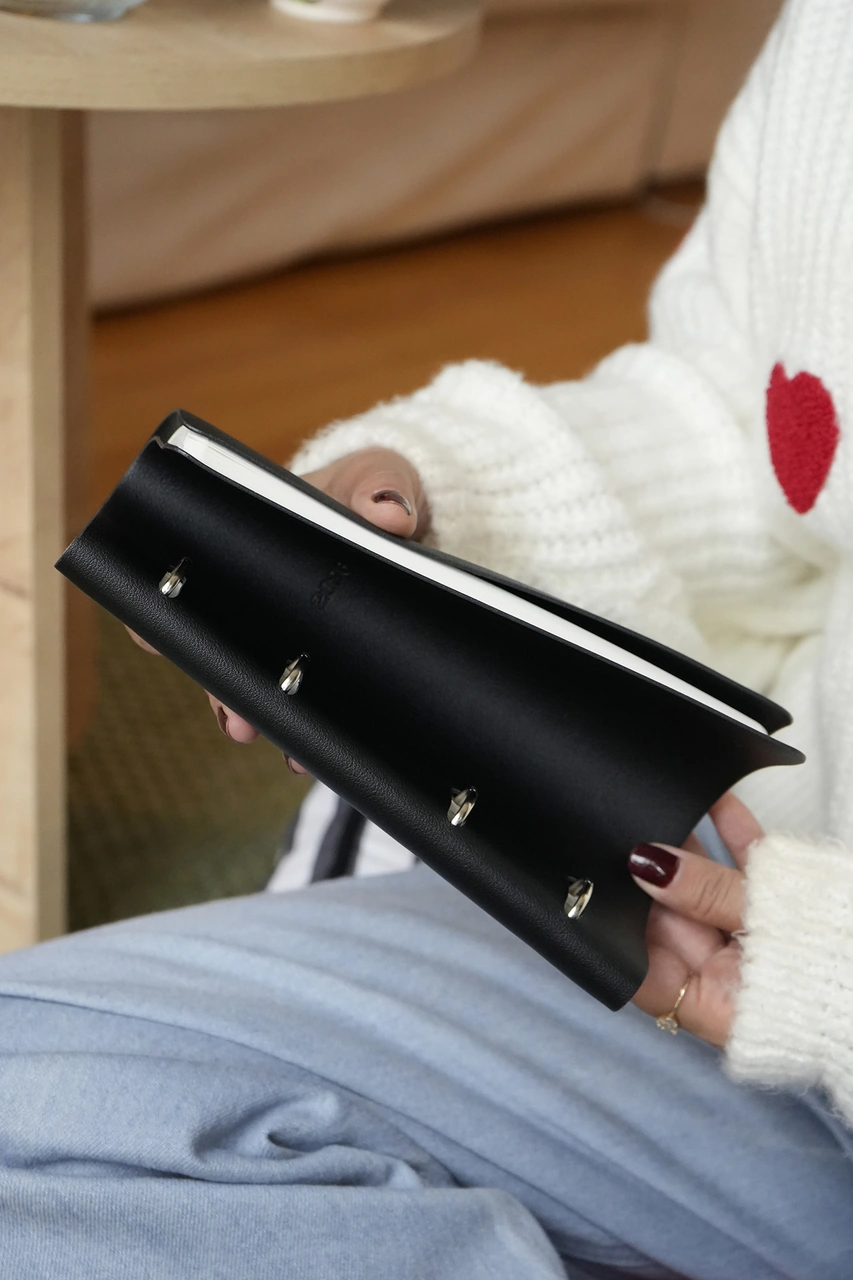 Ringo 2026 Haftalık Ajanda A5 14x21cm Esnek Kapak Ivory 80gr. İçi Değişebilir Siyah