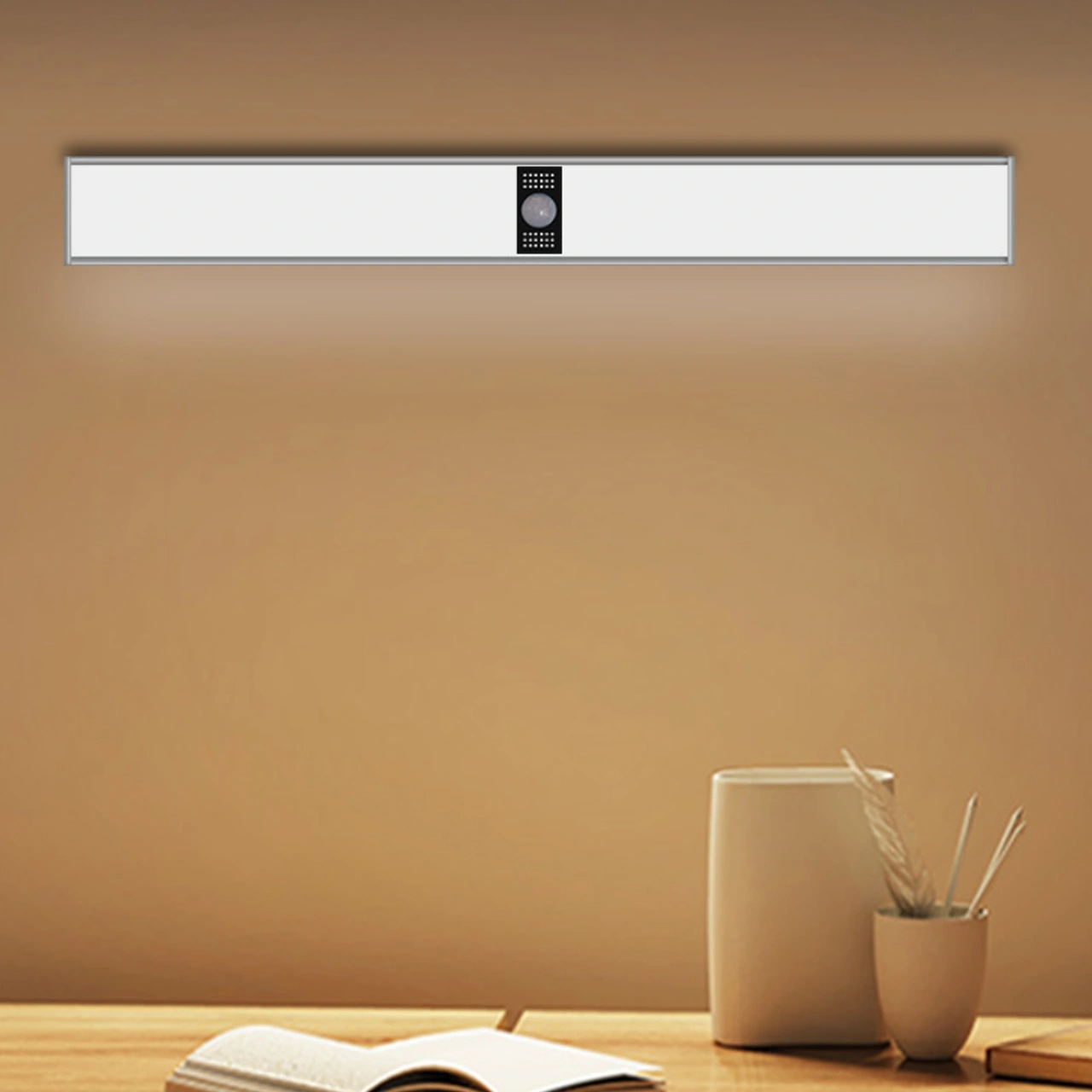 Fosenze Yeni Ultra İnce 400mm Isı Işık, Akıllı Vücut Algılama Lambası - Kablosuz, Manyetik, Sürekli/algılama Modları, Sürekli Parlaklık Ayarlı, Dahili Li-pol Batarya Sıcak Beyaz