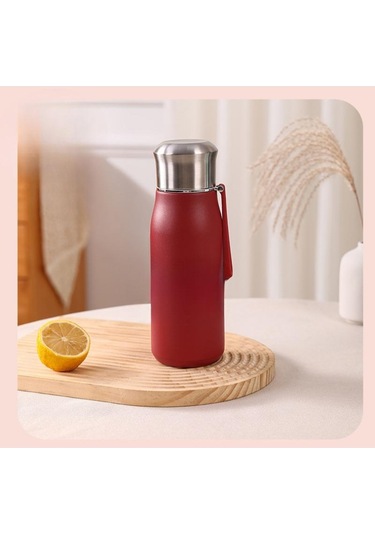 Kırmızı Büyük Kapasiteli Bisiklet Spor Su Isıtıcısı Kupa 316 Paslanmaz Çelik Kullanışlı Şövalye Fincan Yüksek Değerli Açık Yalıtımlı Pot 750 Ml