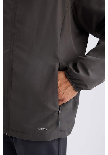 DeFactoFit Su İtici Regular Fit Kapüşonlu File Astarlı Fermuarlı Dokuma Mevsimlik Baharlık Mont D6180AX25SPAR216