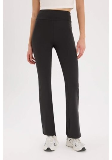 DeFactoFit Flare Fit Sporcu İnce Eşofman Altı İspanyol Paça Standart Boy Basic Düz B3988AX25SPAR231