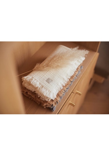 4 Katlı Ekru Saçaklı Çok Amaçlı Müslin Bezi Örtü Battaniye Çok Renkli