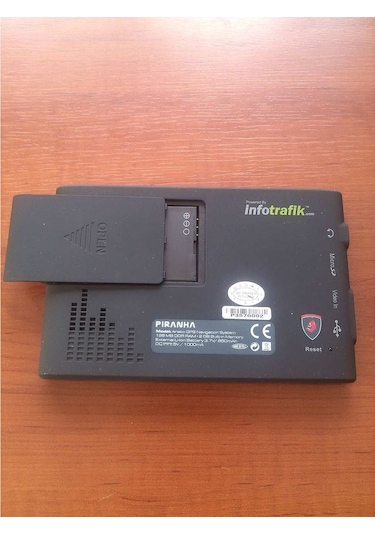 Av-ın Girişli Piranha 5 İnç Ekran Navigasyon Cihazı -