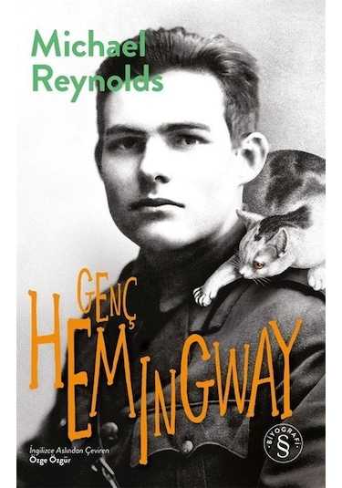 Genç Hemingway Karton Kapak / Michael Reynolds