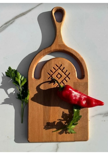 Ahşap Saplı İşlemeli Kesme Tahtası 38x16 Cm Ahşap