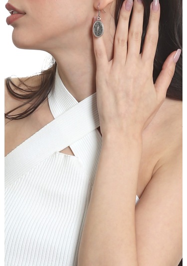 Labalaba Kadın Antik Gümüş Kaplama Oval Formlu Sallantılı Model Minimalist Küpe Gümüş