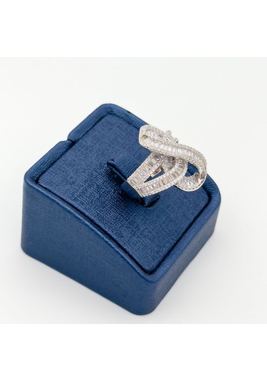 Livora Jewelry 925 Ayar Gümüş Baget Taşlı Pırlanta Montür Kadın Yüzük Gümüş