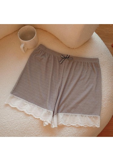 Gri Kadın Yumuşak Rahat ve Elastik Dantel Kenarlı Çok Yönlü Şort Gri
