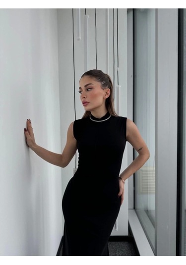 Kolsuz Yarım Bogazlı Uzun Elbise- Siyah Siyah