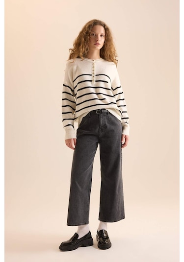 DeFacto Oversize Geniş Kalıp Düğmeli Yaka Çizgili Triko Kazak D4913AXNSER105 Ekru