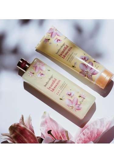 Bodycology Beautiful Blossoms Çiçeksi Kadın Vücut Spreyi 237 Ml