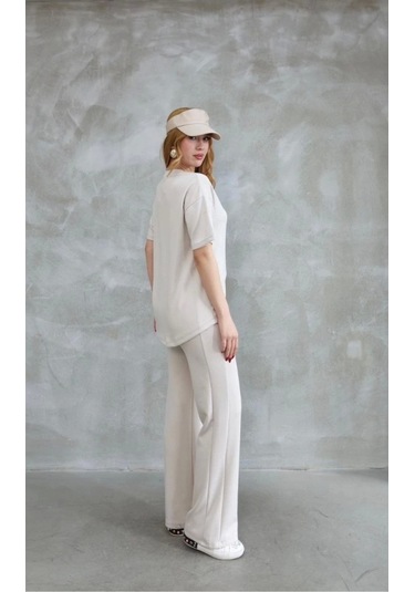 Osy Modal Yumuşak Dokulu Kumaş Bisiklet Yaka Taş Detaylı Kısa Kollu Takım - Kırık Beyaz Kırık Beyaz Osy Modal Yumuşak Dokulu Kumaş Bisiklet Yaka Taş Detaylı Kısa Kollu Takım - Kırık Beyaz Kırık Beyaz