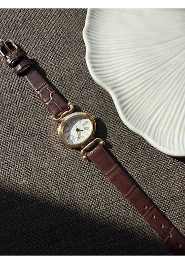 Retro Minimal Deri Kordon Vintage Kadın Kol Saati Kelebek Model Altın