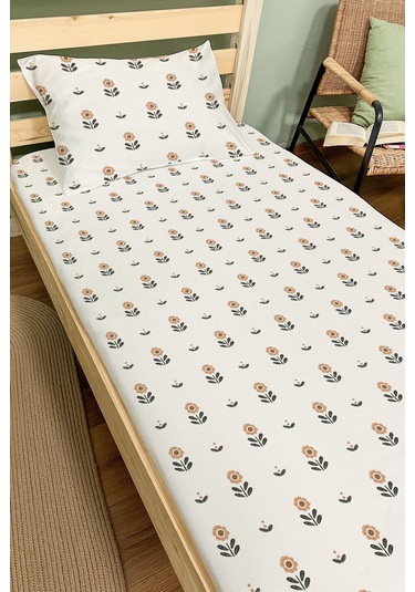 Organik Tek Kişilik Lastikli Çarşaf Seti - Minik Papatya Çiçeği Renkli