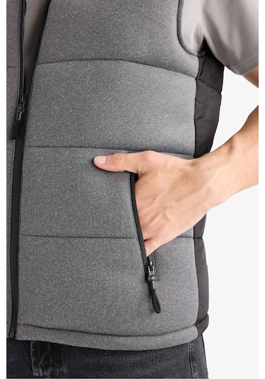 Defacto Slim Fit Dar Kesim Kapüşonlu Fermuarlı Şişme Yelek C5025ax25wnbk27 Siyah