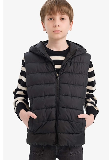 Defacto Erkek Çocuk Su İtici Kapüşonlu Fermuarlı Şişme Yelek E7497a825aubk27 Siyah