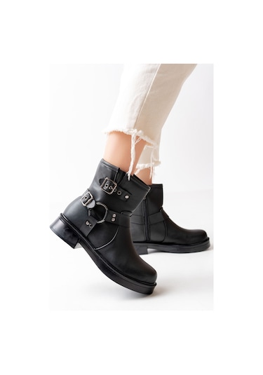 Mengü 02-2013 Siyah Toka Aksesuarlı Fermuarlı Günlük Kadın Bot 001