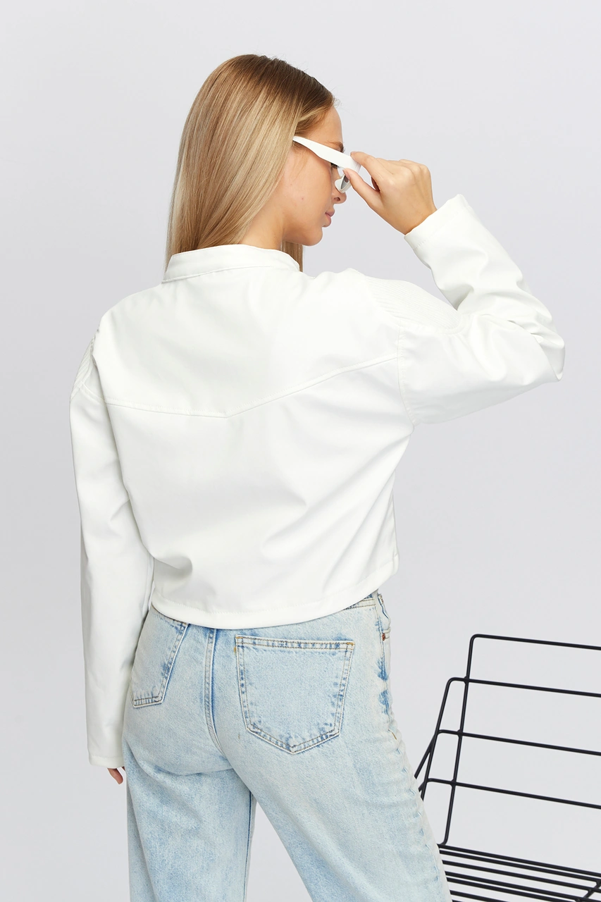 Kadın Oversize Fermuarlı Yaka Çıt Çıtlı Omuz Ve Etek Beyaz Desenli Kolej Yarışçı Ceket Motorcu Mont Beyaz Kadın Oversize Fermuarlı Yaka Çıt Çıtlı Omuz Ve Etek Beyaz Desenli Kolej Yarışçı Ceket Motorcu Mont Beyaz