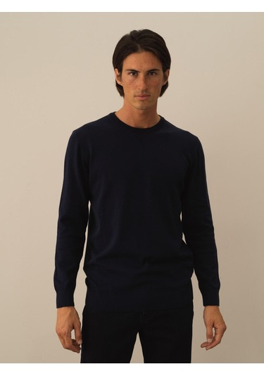 Xint Pamuklu Bisiklet Yaka Regular Fit Basic Kazak 24ke00801738-05 Lacivert Xint Pamuklu Bisiklet Yaka Regular Fit Basic Kazak 24ke00801738-05 Lacivert