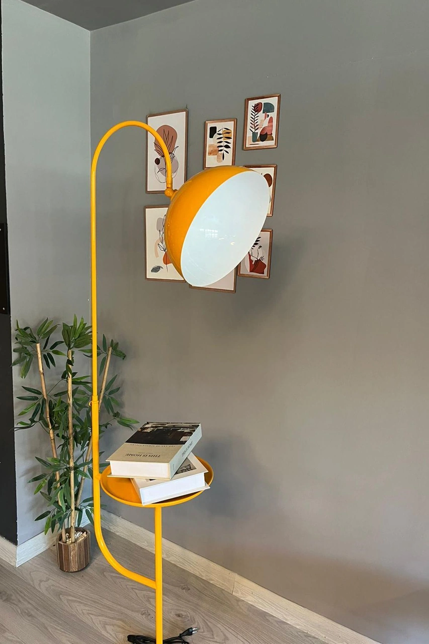 Sarı Lambader Hareketli Başlık Sehpalı Modern Dekoratif Metal Oturma Odası Çalışma Odası Sarı