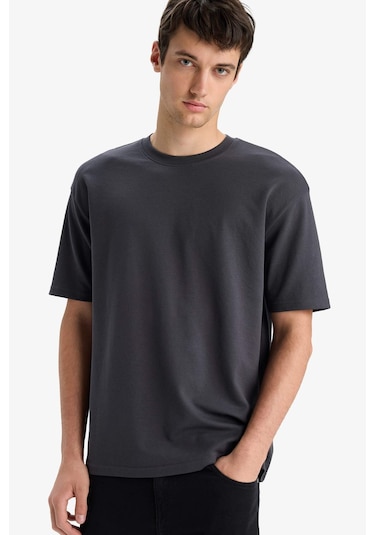 DeFacto Oversize Geniş Kalıp Ütü Gerektirmeyen Bisiklet Yaka Kısa Kollu Basic Düz Ağır Kumaş Tişört X3926AZ25SPAR104 DeFacto Oversize Geniş Kalıp Ütü Gerektirmeyen Bisiklet Yaka Kısa Kollu Basic Düz Ağır Kumaş Tişört X3926AZ25SPAR104