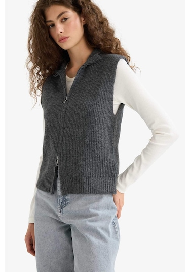 Defacto Regular Fit Yarım Balıkçı Yaka Yelek E8195ax25wnar191 Antrasit