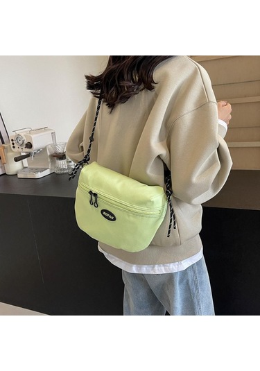 Sarı 2024 Yeni Naylon Postacı Çantası Moda Hamur Tatlısı Çanta Kadınlar İçin Naylon Crossbody Çanta Yarım Ay Koltuk Altı Çantası Büyük Omuz Çantaları Sarı