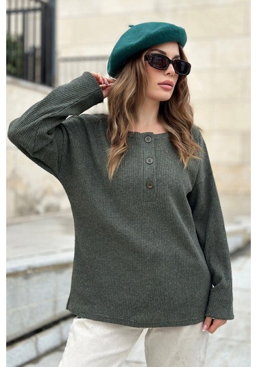 Kadın Haki Yumuşak Dokulu Düğmeli Triko Kazak, Uzun Kol, Regular Kesim, Standart Boy. Haki
