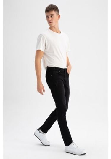 DeFacto Carlo Skinny Fit Ekstra Dar Kalıp Normal Bel Ekstra Dar Paça Jean Pantolon S2285AZ23SPNM40 DeFacto Carlo Skinny Fit Ekstra Dar Kalıp Normal Bel Ekstra Dar Paça Jean Pantolon S2285AZ23SPNM40