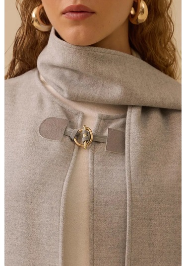 Kadın Tokalı Şal Detaylı Panço - Gri Gri