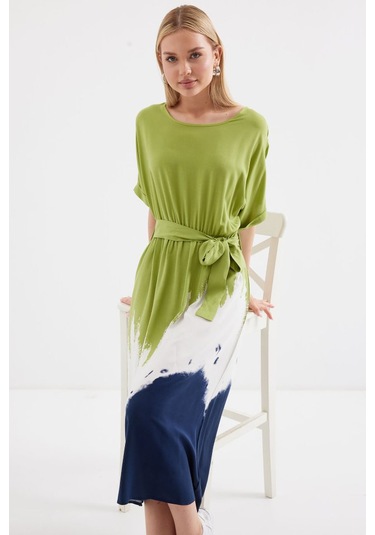 Yeni Sezon Kadın Yuvarlak Yaka Kısa Kollu Viskon Elbise