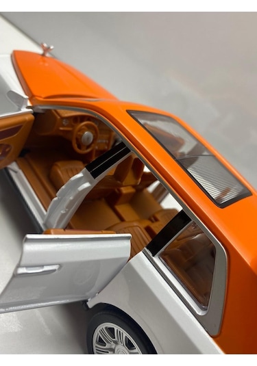 Metal Model Oyuncak Araba 1.24 Koleksiyon Araba Kapılar Açılır Sesli Işıklı Kırmızı