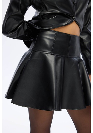 Quzu Volanlı Siyah Kadın Etek Etk01257 Siyah